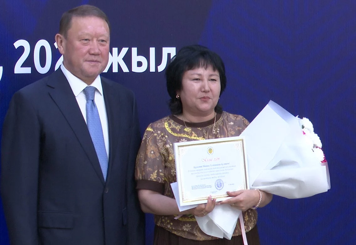 Изображение 5 для Журналисты Костанайской области получили государственные награды и новые квартиры