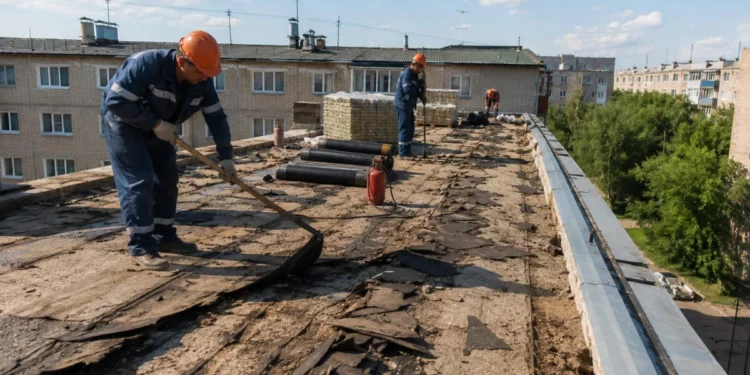 Изображение для новости: Крышу вскрыли — квартиры затопило: в Костанае начался долгожданный капремонт