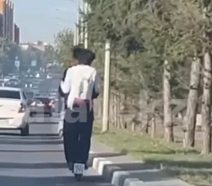 Изображение для новости: Опасную поездку сняли в Костанае — ваши новости