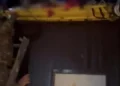 Изображение 2 для В Рудном женщина выпала из окна пятого этажа на крышу кафе