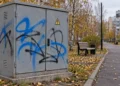 Изображение 2 для За граффити сына ответил родитель: в Лисаковске выявили порчу электрощита