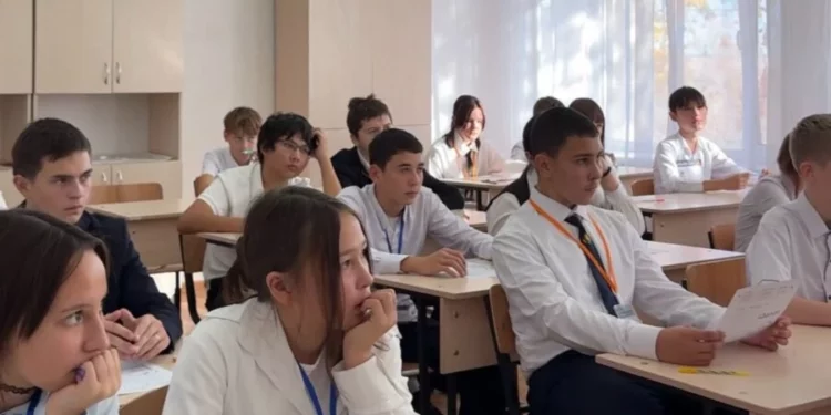 Изображение для новости: Более трёх тысяч сельских школьников Костанайской области участвуют в олимпиаде IQanat